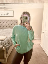 Load image into Gallery viewer, Pocket Crewneck in Mint
