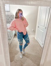 Load image into Gallery viewer, Carson Crew Neck - Pink
