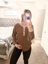 Load image into Gallery viewer, Aria Ribbed Top in Chestnut
